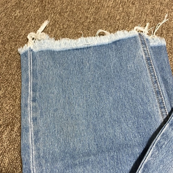 Vervet Blue distressed cropped jeans in size 27 - Picture 2 of 9